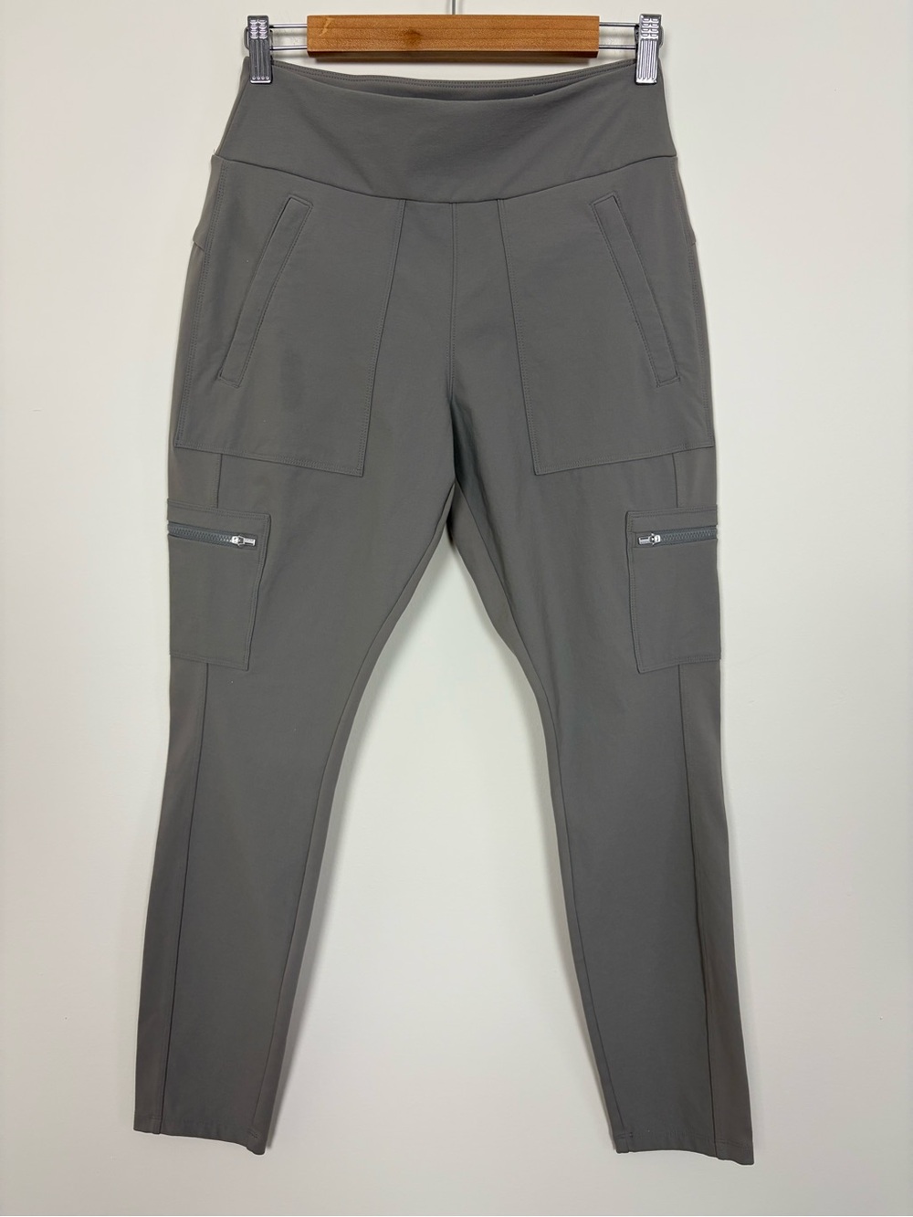 Athleta Headlands Hybrid Taupe Cargo Sz 8